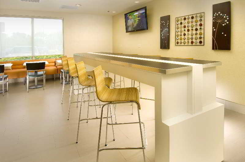 Springhill By Marriott Miami Airport South Blue Lagoon Area 3*