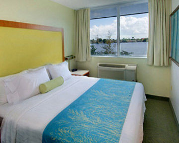Hotel Springhill By Marriott Airport South Blue Lagoon Area Miami Springs